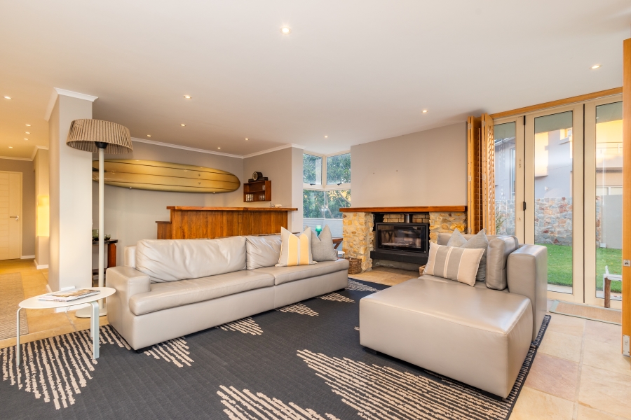 5 Bedroom Property for Sale in Whale Rock Beach Western Cape